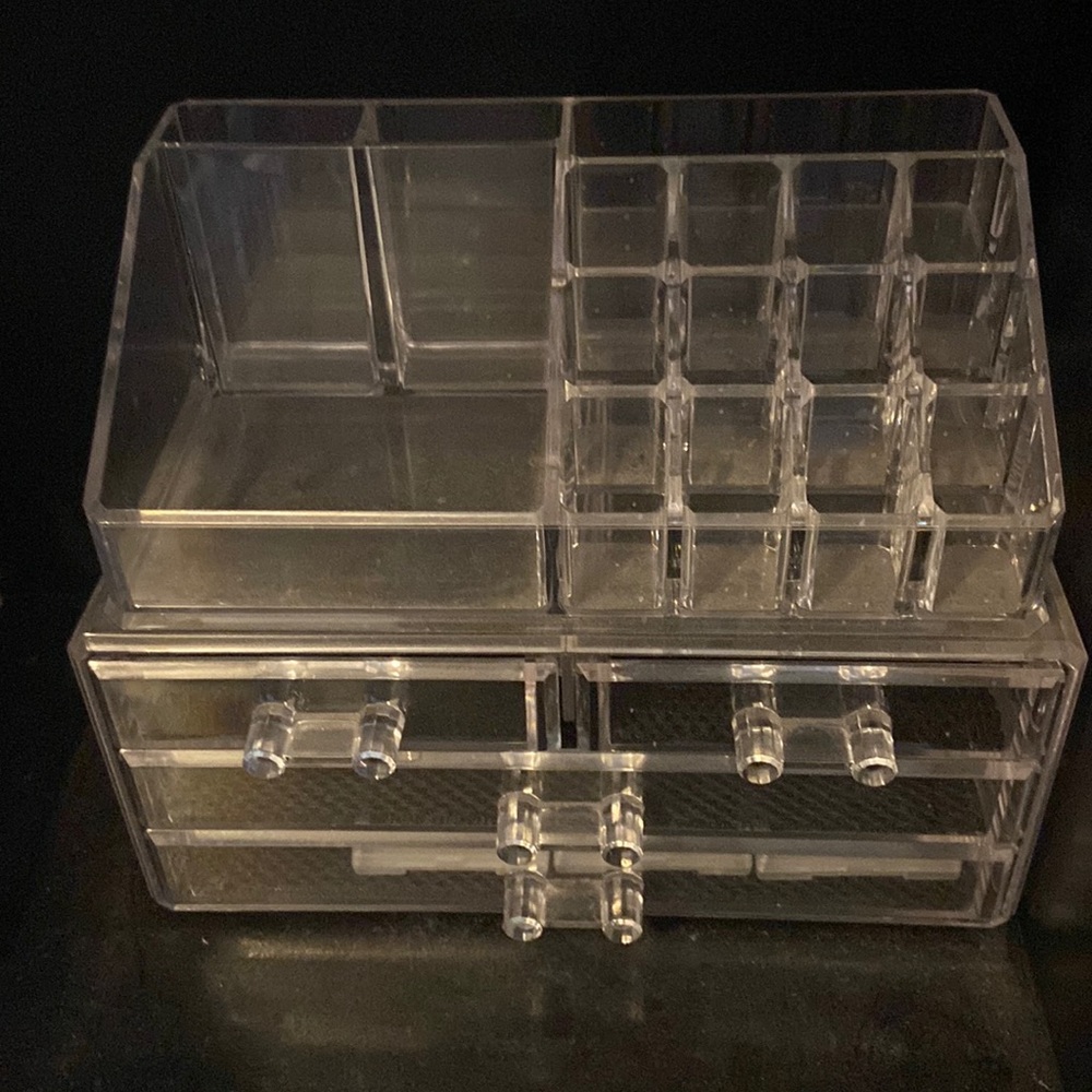 Acrylic makeup trays